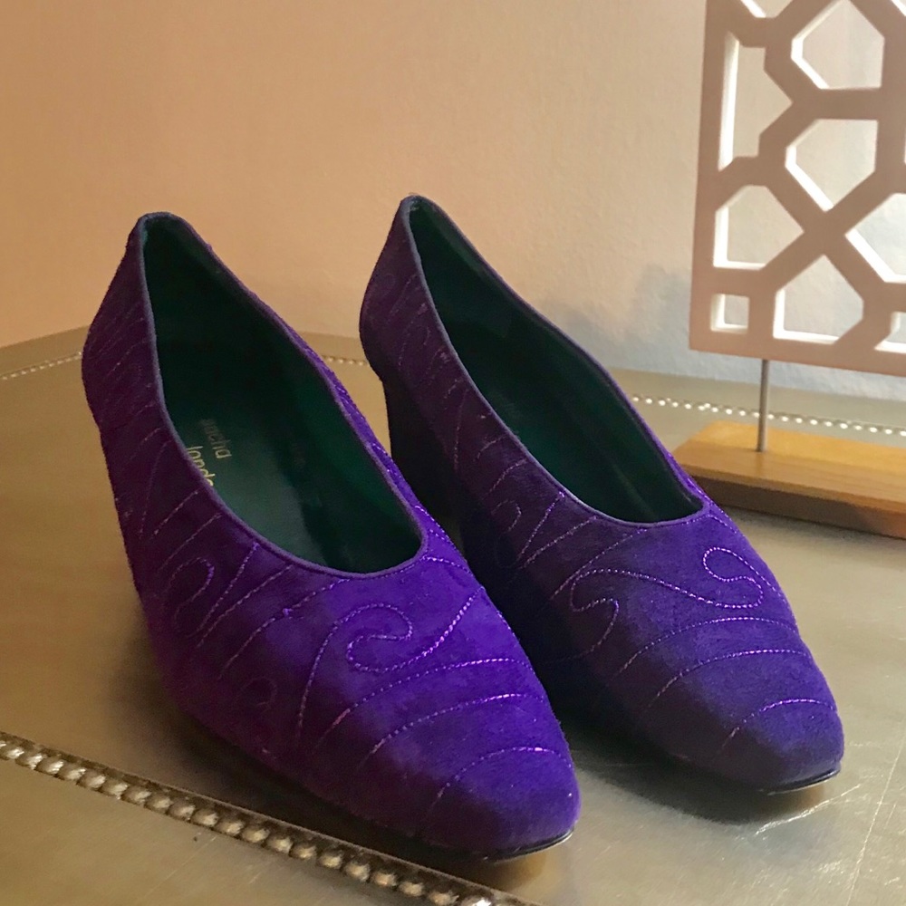 VINTAGE SASHA LONDON PURPLE SUEDE PUMP